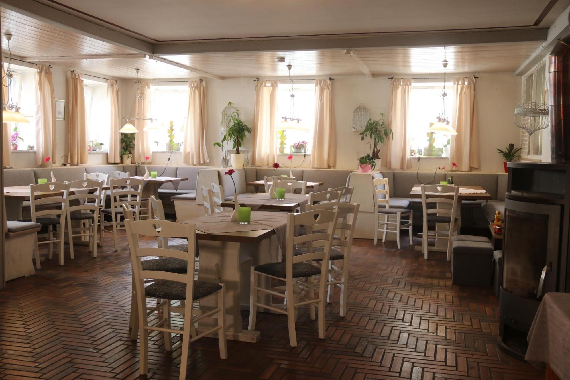 Landgasthof Doldewirt Bernbeuren Bagian luar foto